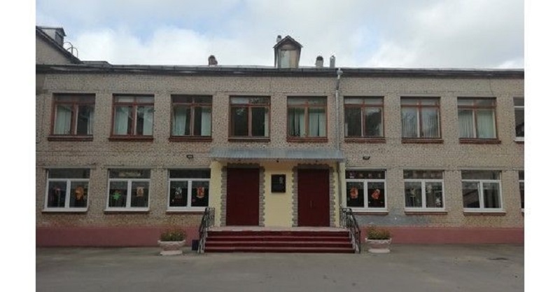 Здание на улице Гурьянова, д.33
